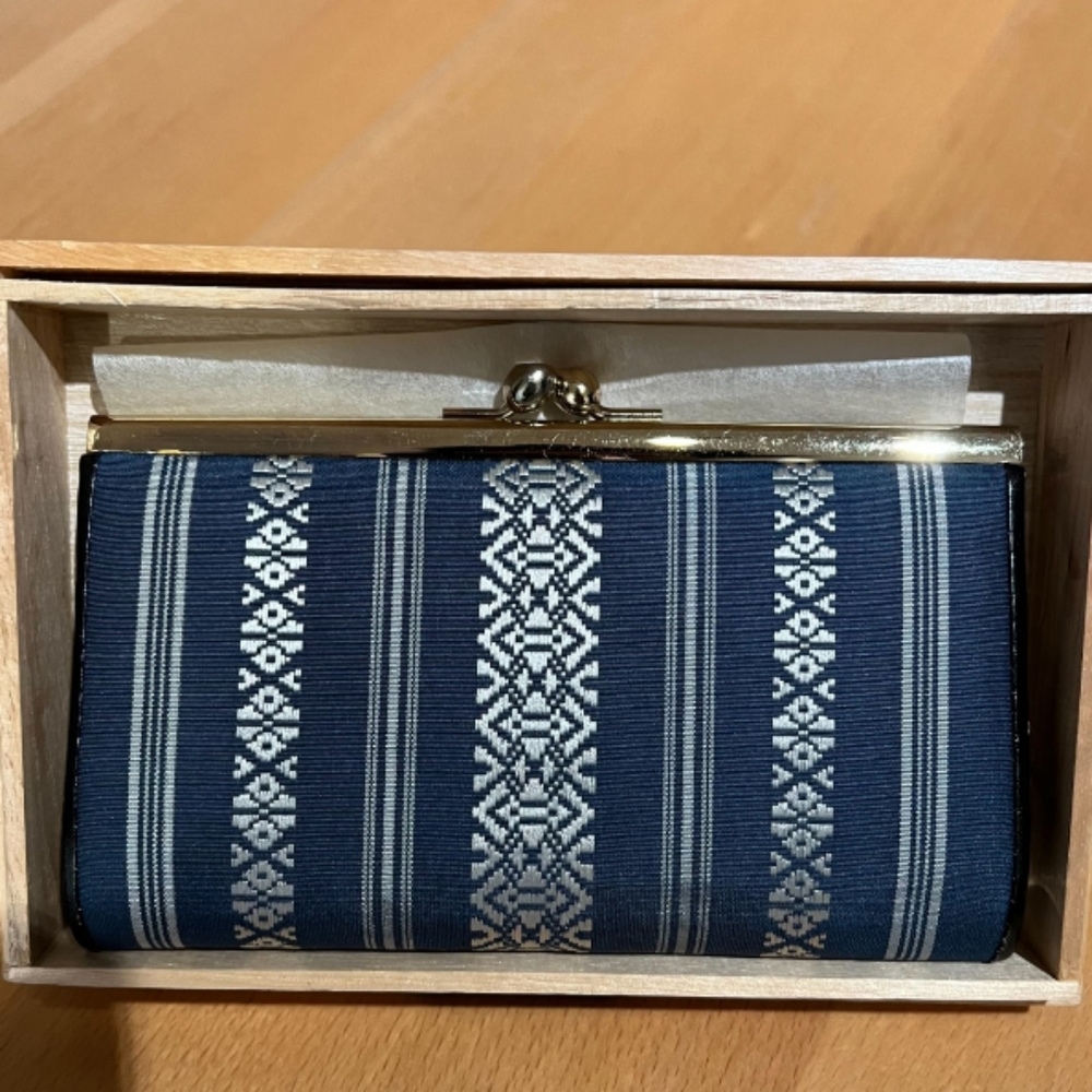 **SOLD** Japanese Indigo Geometric Design Clasp Wallet.